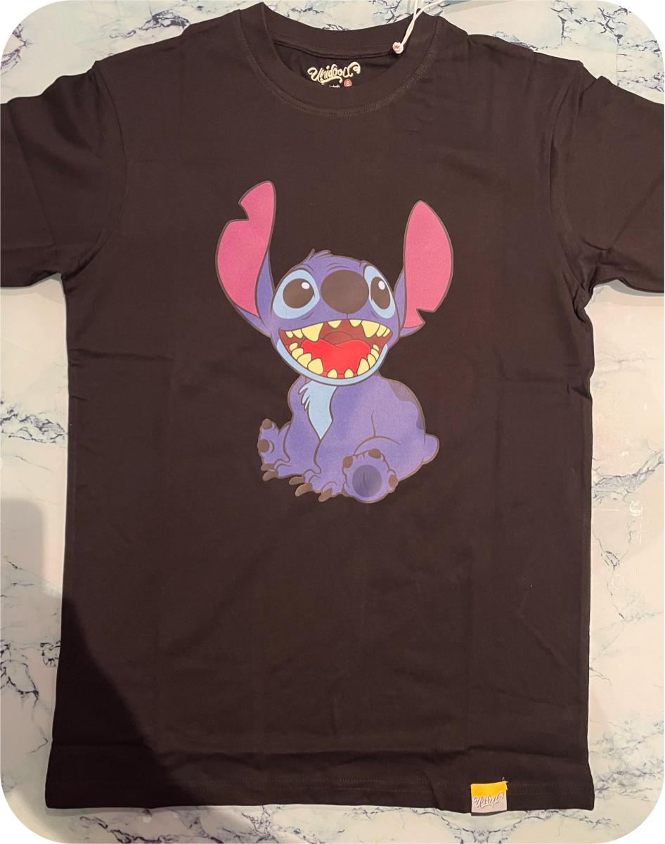 Camiseta negra personalizada con Stitch de Lilo y Stitch