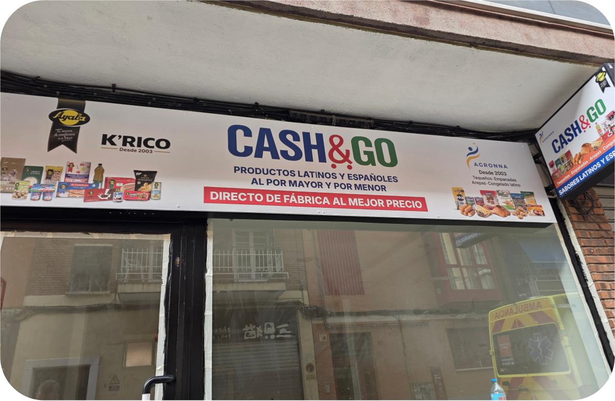 Rótulo exterior Cash&Go productos latinos y españoles